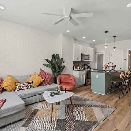 Passyunk Square Spacious 1 Bedroom Oasis- Huge Deck フィラデルフィア エクステリア 写真