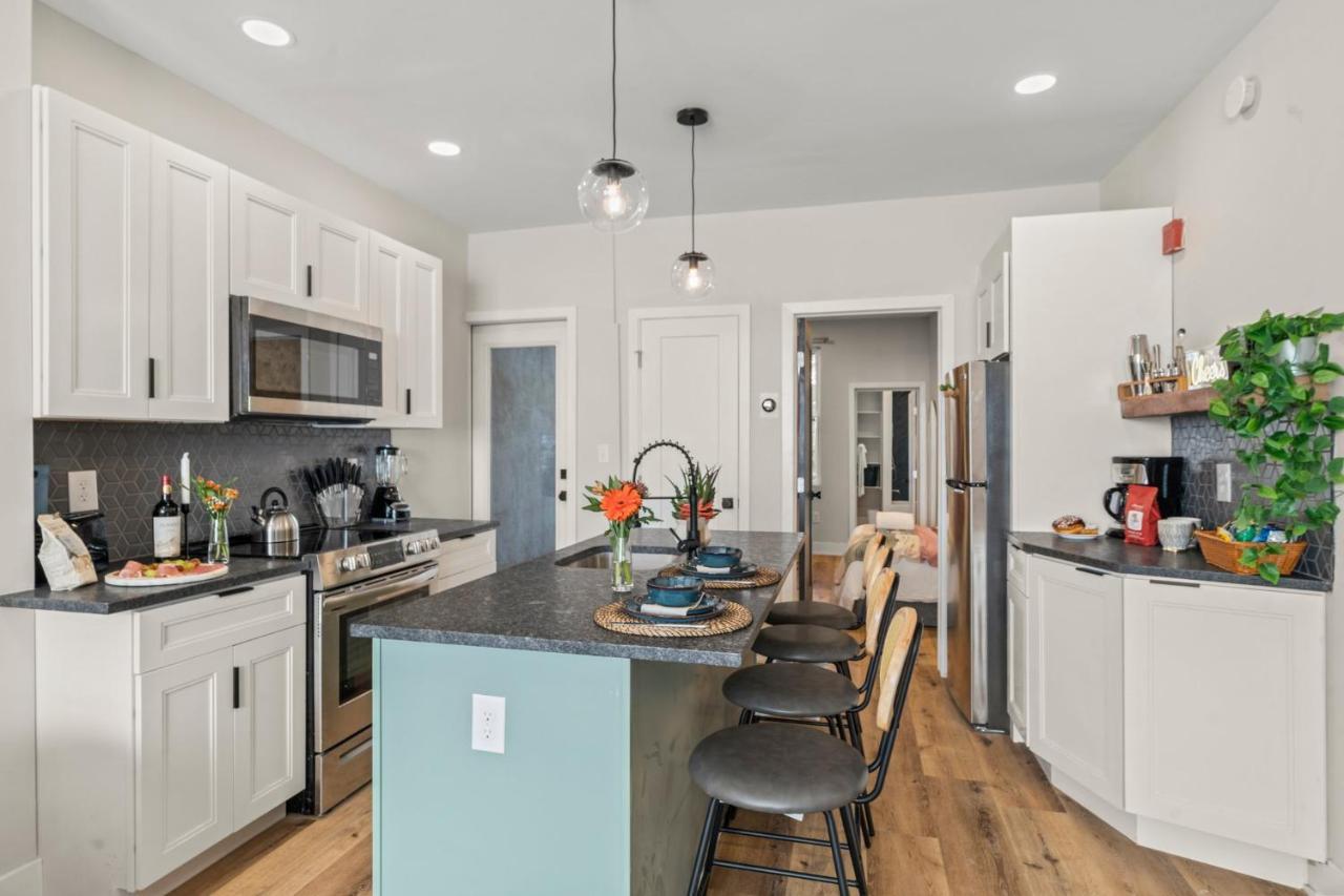 Passyunk Square Spacious 1 Bedroom Oasis- Huge Deck フィラデルフィア エクステリア 写真