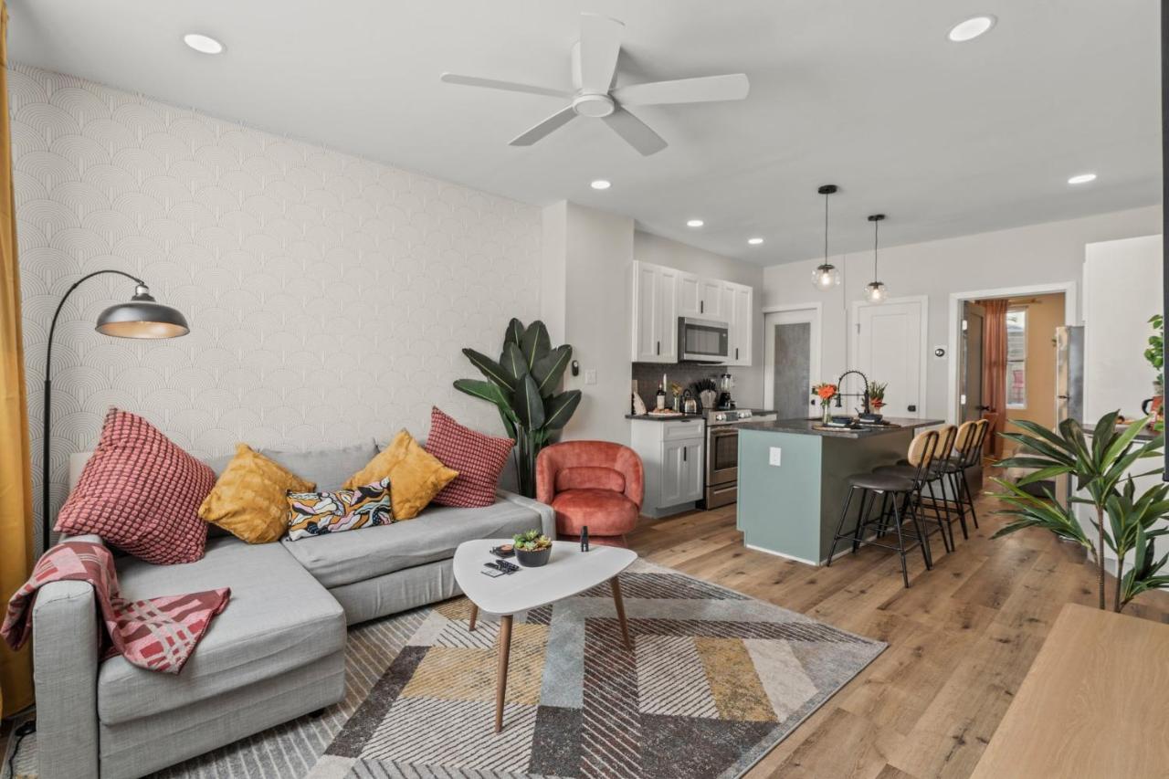 Passyunk Square Spacious 1 Bedroom Oasis- Huge Deck フィラデルフィア エクステリア 写真