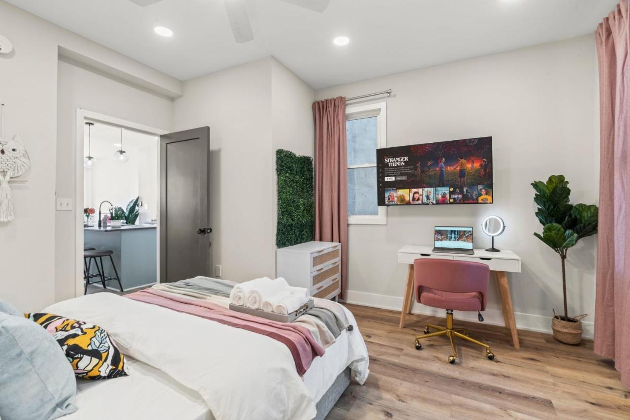 Passyunk Square Spacious 1 Bedroom Oasis- Huge Deck フィラデルフィア エクステリア 写真