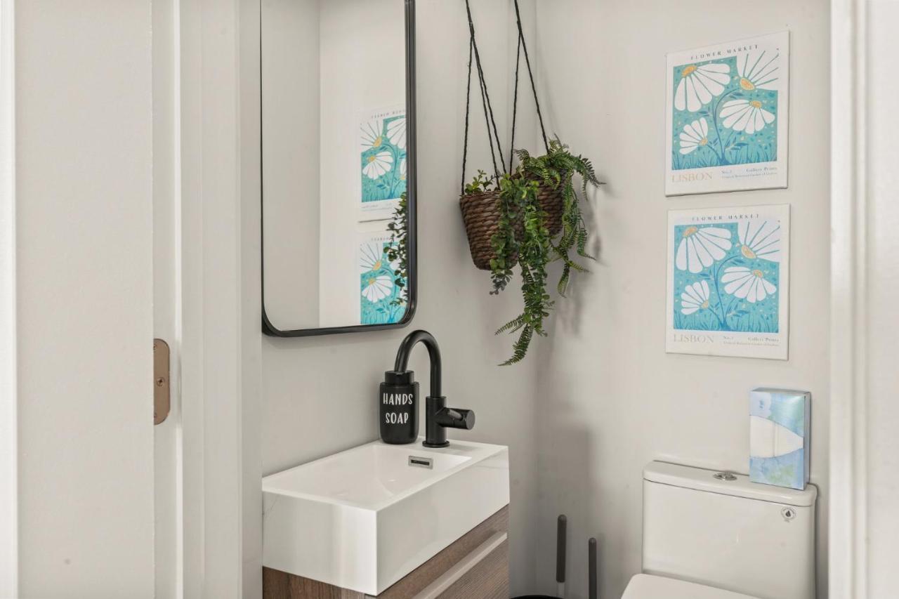 Passyunk Square Spacious 1 Bedroom Oasis- Huge Deck フィラデルフィア エクステリア 写真