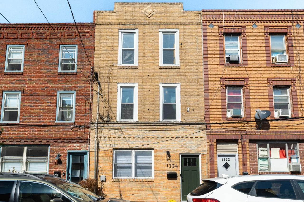 Passyunk Square Spacious 1 Bedroom Oasis- Huge Deck フィラデルフィア エクステリア 写真